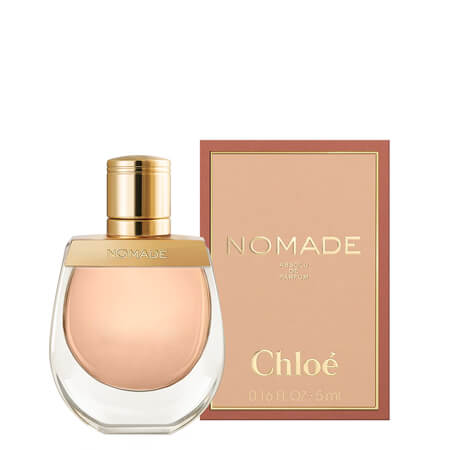 Chloe Nomade Absolu EDP 5 ml กลิ่นใหม่ที่เร้าใจยิ่งขึ้น ผสานผลเชอร์รี่ พลัม เข้ากับโทนกลิ่นฟรุ๊ตตี้จากดาวาน่า และโอ๊ค มอสอันอบอุ่นเย้ายวน 